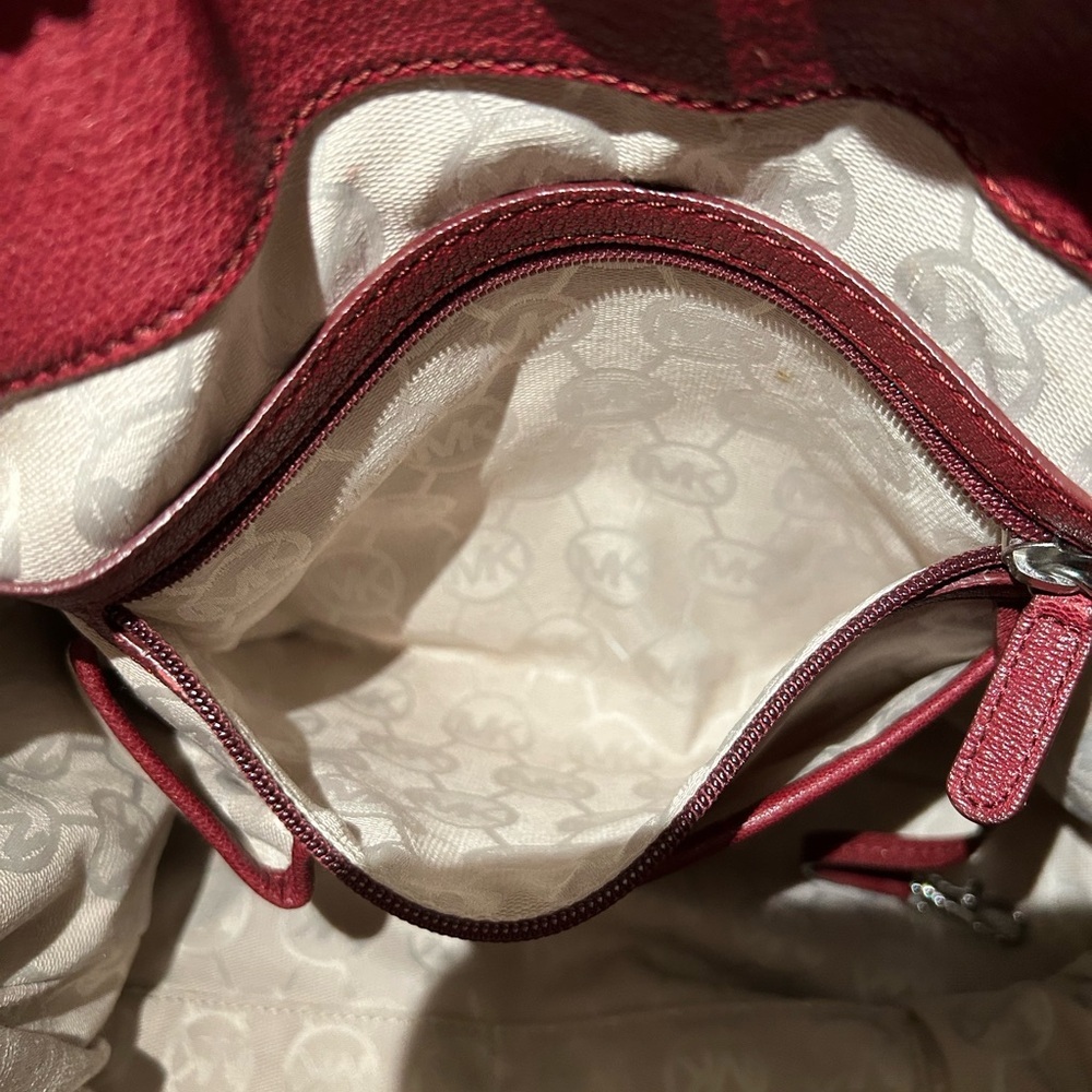 Michael Kors Burgundy Shoulder Bag With Silver Hardware and Lock And Key - Picture 9 of 10